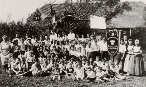 9679 Christelijke Knapenvereniging Samuël, opgericht in 1917. Buitendag op de boerderij van de familie de Witte bij ...