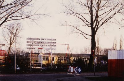 9849 Sloop van Van der Helstlaan no.25 i.v.m. het afgraven van verontreinigde grond onder, en in de omgeving van de ...