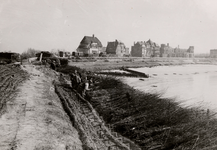 9939 Tweede Wereldoorlog. Herstel van de Nolledijk na de oorlog