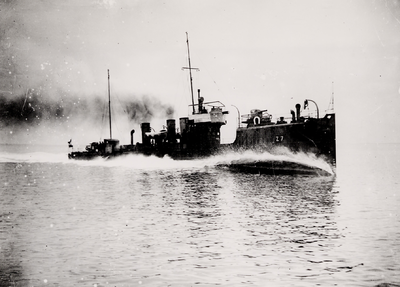 10180 Hr. Ms. Torpedoboot Z 7. 12-5-1914 op stapel gezet bij de Mij. voor Scheeps- en Werktuigbouw 'Feijenoord' te ...