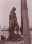 10307 Verplaatsing van het standbeeld van M.A. de Ruyter van het De Ruyterplein naar het Keizersbolwerk op Boulevard de ...