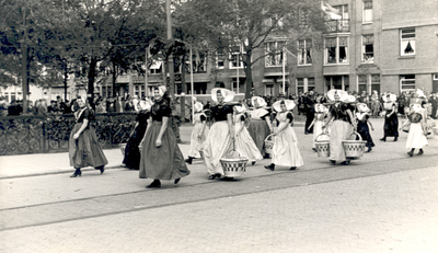10318 40-Jarig regeringsjubileum van H.M. Koningin Wilhelmina. Festiviteiten in Vlissingen in de week van 5-10 sept. ...