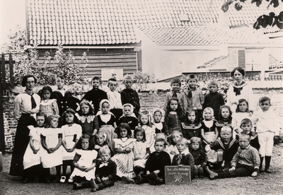 10398 Klas van de Julianaschool in Oost-Souburg, school voor Christelijk Volksonderwijs