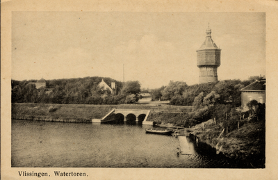 11185 'Vlissingen. Watertoren.' Gezicht op de watertoren en de kleine Spuiboezem gezien richting Badhuisstraat