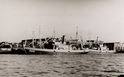 11289 Schip met naamsein MV 6 is Hr. Ms. mijnenveger Beveland. 1943 bij Rowhedge Ironworks te Rowhedge te water gelaten ...