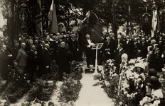 11569 Onthulling van het Belgisch oorlogsmonument ter herinnering aan de, in de oorlog 1914-1918 omgekomen ...