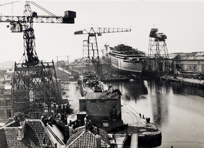11750 Kon. Mij. de Schelde, tewaterlating van de 'Willem Ruys', passagiersschip. Bouwnr.: 214, bouwjaar: 1947. ...