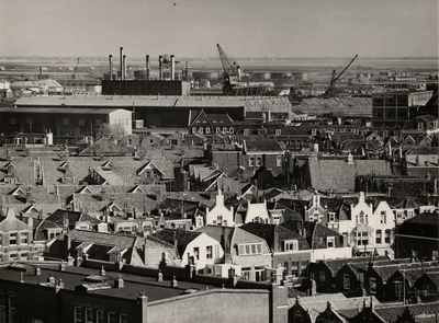 12136 Luchtfoto van Vlissingen vanaf de stadhuistoren richting de Van Dishoeckstraat (bij ziekenhuis Sint Joseph)
