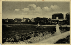 12325 'Zomerhuisjes en Paviljoen Dishoek' 'Verlofslokaal alle soorten winkelwaren en strandartikelen. Paviljoen ...