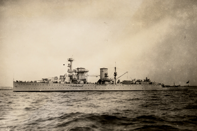 12946 Hr. Ms. kruiser Sumatra. 15-7-1916 bij de Nederlandsche Scheepsbouw Mij. te Amsterdam op stapel gezet. 19-12-1920 ...