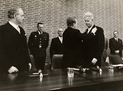 13081 Installatie van burgemeester D. Roemers op 3 november 1967. (Drs. Derk Roemers, was burgemeester van 1967 tot ...