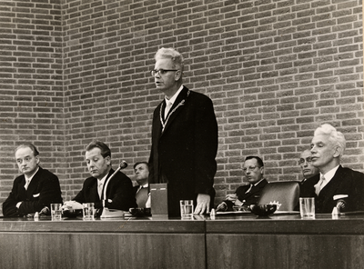 13132 Installatie van burgemeester D. Roemers op 3 november 1967. (Drs. Derk Roemers, was burgemeester van 1967 tot ...