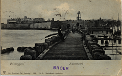 13316 'Vlissingen. Havenhoofd' Gezicht op het Keizersbolwerk vanaf het Roeiershoofd.