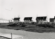 13570 De Suze Groeneweglaan (zuid-oostzijde) in de wijk Rosenburg, gezien vanaf de Roosje Voslaan