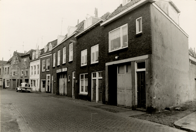 13834 De oostzijde van de Slijkstraat gezien in de richting van de Gasthuisstraat