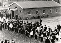 13975 Officiële opening van het nieuwe repetitie-gebouw van de harmonie-korpsen 'Ons Genoegen' en 'Sint-Caecilia' (na ...