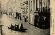 14425 'Vlissingen onder water, 12 Maart 1906' De Walstraat.