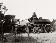 14764 Oliehandel van Westen. Bestelwagen van het filiaal Middelburg.