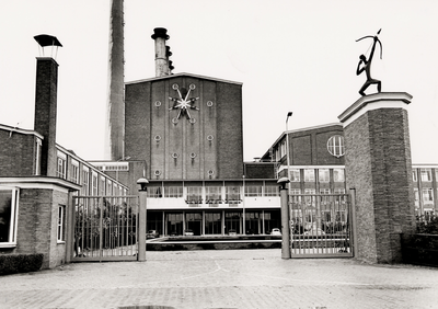 15283 De Provinciale Zeeuwsche Electriciteits-Maatschappij (PZE) centrale aan de Edisonweg in Vlissingen