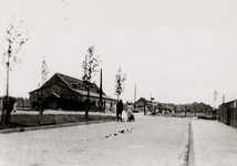 15641 Tweede Wereldoorlog. Verlengde van de Paul Krugerstraat (z.g.n. Hitlerstrasse). Barakken door de Duitse bezetting ...