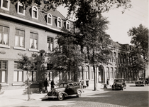 16001 Het R.K. ziekenhuis St. Joseph in de Van Dishoeckstr. Het gebouw werd officieel in gebruik genomen op 7 jan. 1913 ...