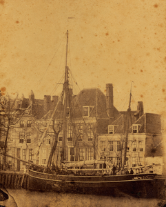 16434 Vissloep de Zeeuw (157 ton), het eerste door de Kon. Mij. De Schelde gebouwde schip. Kiel gelegd op 17 mei 1876 ...