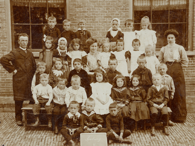 16756 Schoolklas van de openbare school in Oost-Souburg