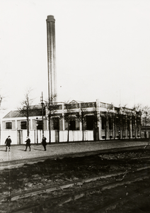 16807 De in 1909 gebouwde electriciteitscentrale van de Provinciale Zeeuwsche Electriciteits-Maatschappij (PZEM) aan de ...