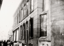 16926 De grote brand in de St. Jacobskerk en -toren op 5 sept. 1911. Op de foto ziet men de panden in de Lepelstraat, ...