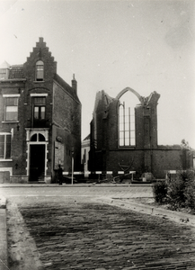 17190 Sloop van de Engelse kerk aan de Paul Krugerstraat, gezien vanuit de Hobeinsteeg.