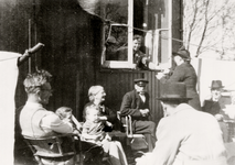 17816 Tweede Wereldoorlog. Boerderij de Lange Pacht, opvang vluchtelingen uit Vlissingen