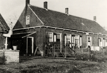 17861 Boerderij de Lange Pacht. In de oorlog 1940-1945 werden hier vluchtelingen uit Vlissingen opgevangen.
