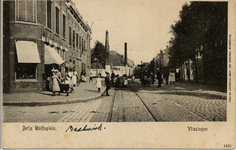 18102 'Betje Wolfsplein. Vlissingen' De Badhuisstraat gezien vanaf de hoek Glacisstraat met op de achtergrond het Betje ...
