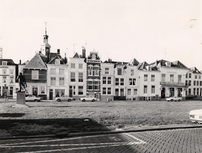 18121 De Smalle Kade gezien vanaf het Bellamypark