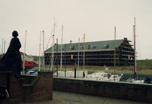 18143 Het Arsenaal gezien vanaf de Nieuwendijk, in de steigers. Het wordt gerenoveerd i.v.m. het Arsenaalproject van de ...