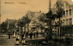 18607 'Bellamypark. Vlissingen' Bellamypark oostzijde met de fontein van Betje Wolff en Aagje Deken