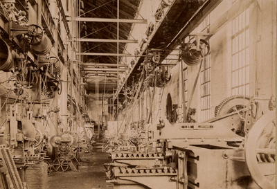 18661 Interieur machinefabriek (1882) van de Koninklijke Maatschappij de Schelde (KMS) in Vlissingen