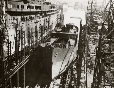 18767 Tewaterlating Hansaschip (de latere IJssel), bouwnummer 253, afgebouwd in Capelle aan de IJssel