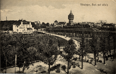 18836 'Vlissingen, Park met villa's' Het Villapark gezien vanaf de Boulevard. Op de voorgrond de Parklaan en op de ...