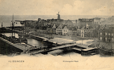 18878 'Vlissingen. Wijnbergsche Kade' Wijnbergsekade met de Marinesluis en de Marinebrug. Op de achtergrond de ...