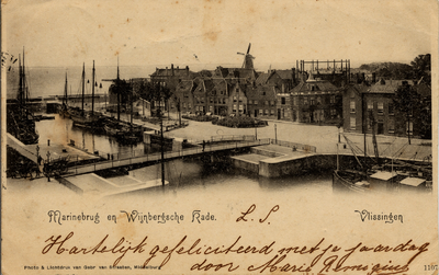 18879 'Marinebrug en Wijnbergsche Kade. Vlissingen' Wijnbergsekade met de Marinesluis. Op de achtergrond de Oranjemolen ...