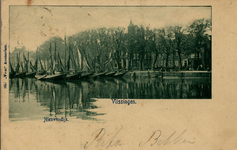 18933 'Niewendijk. Vlissingen.' De Engelse- of Vissershaven met vissersvloot en op de achtergrond de Nieuwendijk