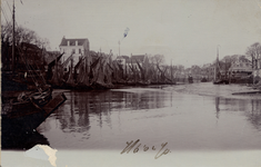 18937 De Engelse- of Vissershaven met vissersvloot. Links op de achtergrond de Nieuwendijk en Ballastkade
