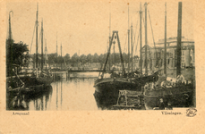 18986 'Arsenaal. Vlissingen.' De Dok- of Marinehaven (Marinesluis) met rechts op de achtergrond het Groot Arsenaal
