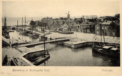 18990 'Marinebrug en Wijnbergsche Kade. Vlissingen' Overzicht Marinehaven (Marinesluis), Marinebrug en Wijnbergsekade