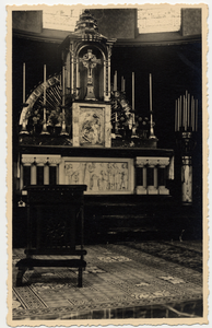18998 O.L. Vrouwekerk aan de Singel, in gebruik genomen op 24 dec. 1911. Het hoofdaltaar in de kerk.
