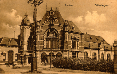19098 'Station. Vlissingen' Het station van Vlissingen gebouwd 1894.