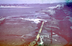 19120 Tweede Wereldoorlog. Het gat in de Nolledijk na de inundatie