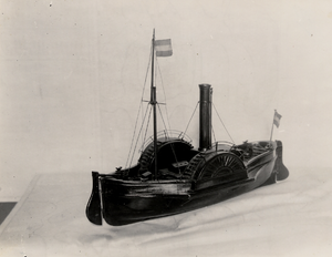 19395 Model van de raderboot 'De Schelde', in de volksmond het Nieuwejaartje (genoemd naar een broodje in Vlissingen). ...