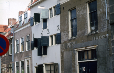 19829 Branderijstraat 6, huis dat oorspronkelijk in 1622 als pakhuis is gebouwd. Het maakte deel uit van het ...